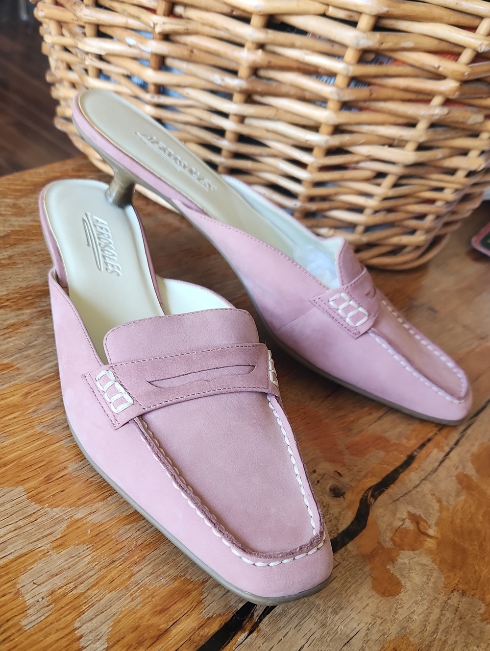 Vintage Y2K Aerosoles 8.5 Suede Kitten Heels Loafer Mules Slides Pink Leather